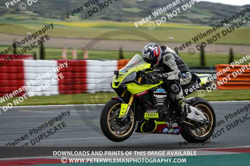 cadwell no limits trackday;cadwell park;cadwell park photographs;cadwell trackday photographs;enduro digital images;event digital images;eventdigitalimages;navarra;no limits trackdays;peter wileman photography;racing digital images;trackday digital images;trackday photos